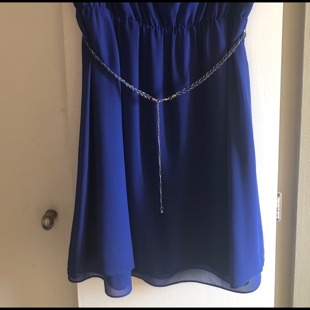 Dress - Picture 2 of 3